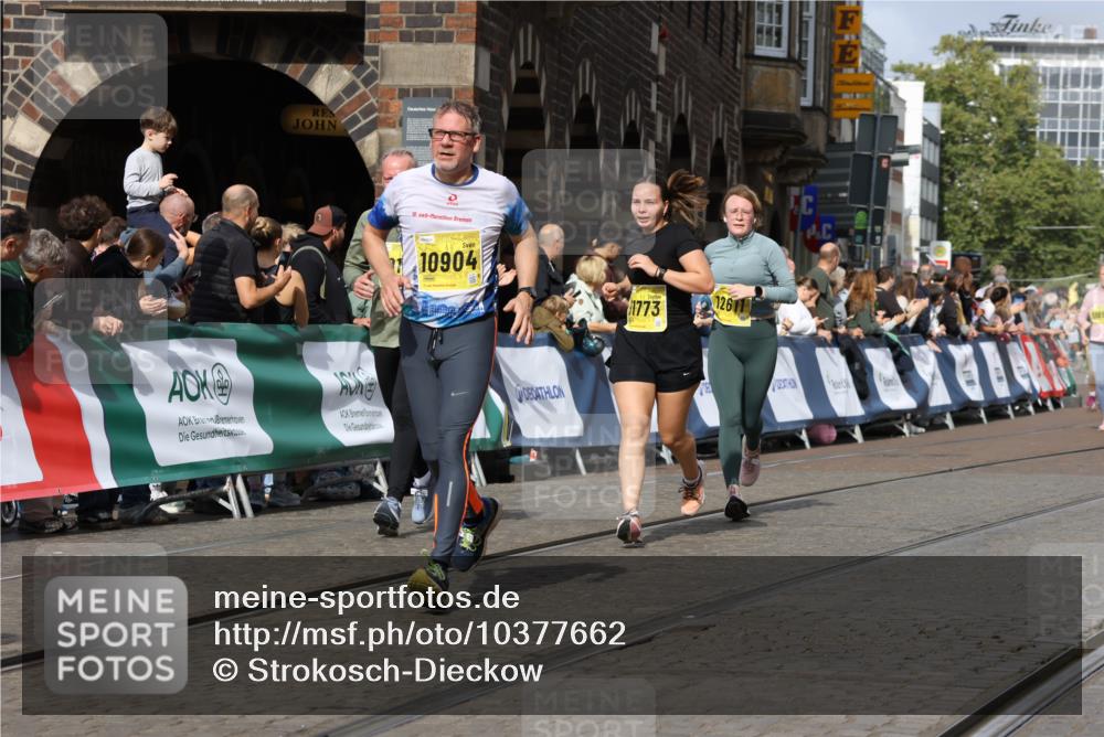 13.09.2026 - 21. swb-Marathon Bremen Strokosch-Dieckow http://msf.ph/oto/10377662 13.09.2026 11:03:33 Ziel 10092, 10150, 10195, 10237, 10528, 10531, 10598, 10715, 10724, 10727, 10959, 11070, 11095, 11493, 11676, 11830, 11836, 12068, 12184, 12185, 12214, 12421, 12432, 12483, 10090, 10091, 10327, 10569, 10796, 10950, 11595, 11868, 12074 meine-sportfotos.de