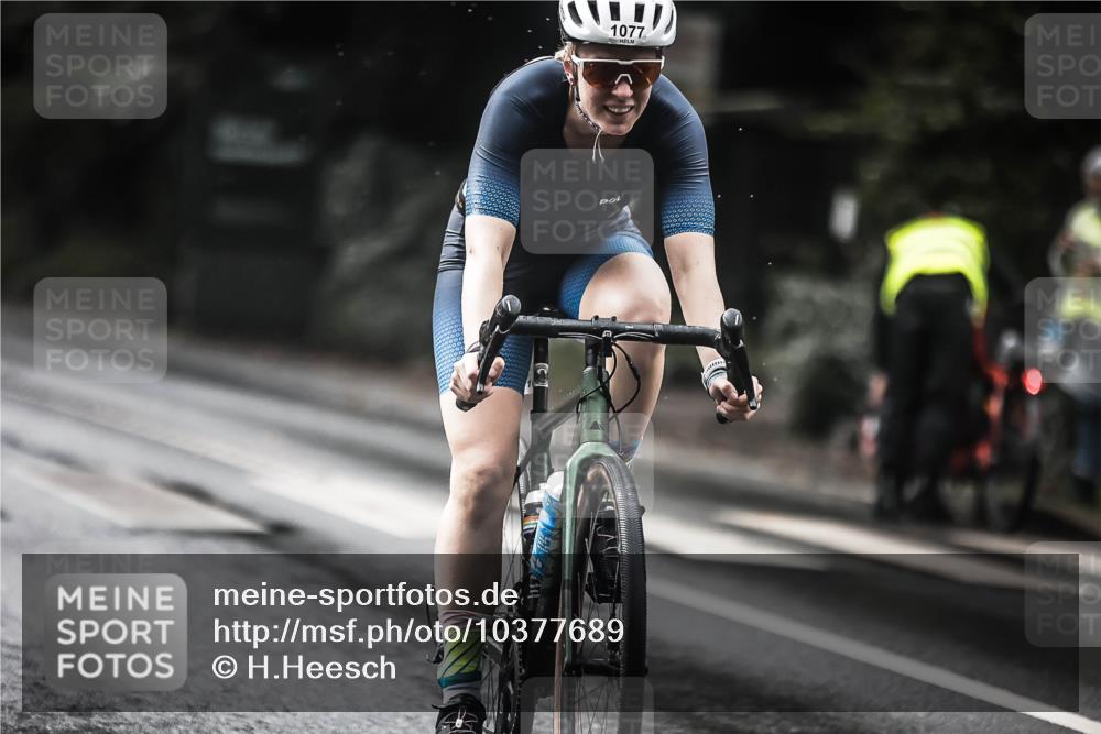 13.09.2026 - Stadtparktriathlon H.Heesch http://msf.ph/oto/10377689 13.09.2026 12:19:49 Radfahren 970, 980, 1037, 1077, 1137 meine-sportfotos.de
