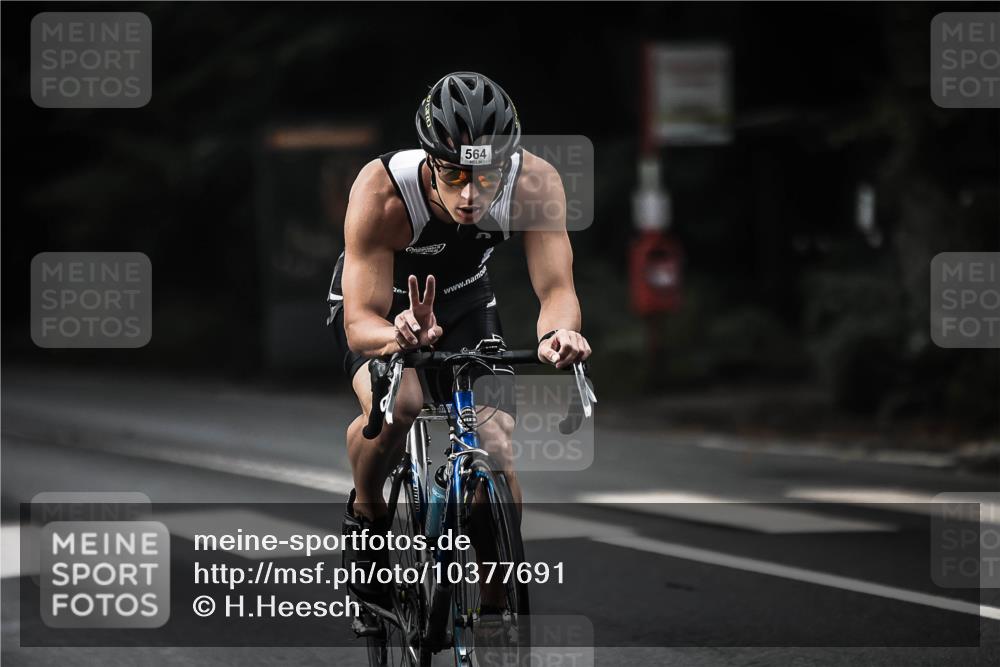 13.09.2026 - Stadtparktriathlon H.Heesch http://msf.ph/oto/10377691 13.09.2026 10:59:21 Radfahren 481, 564, 614, 674 meine-sportfotos.de
