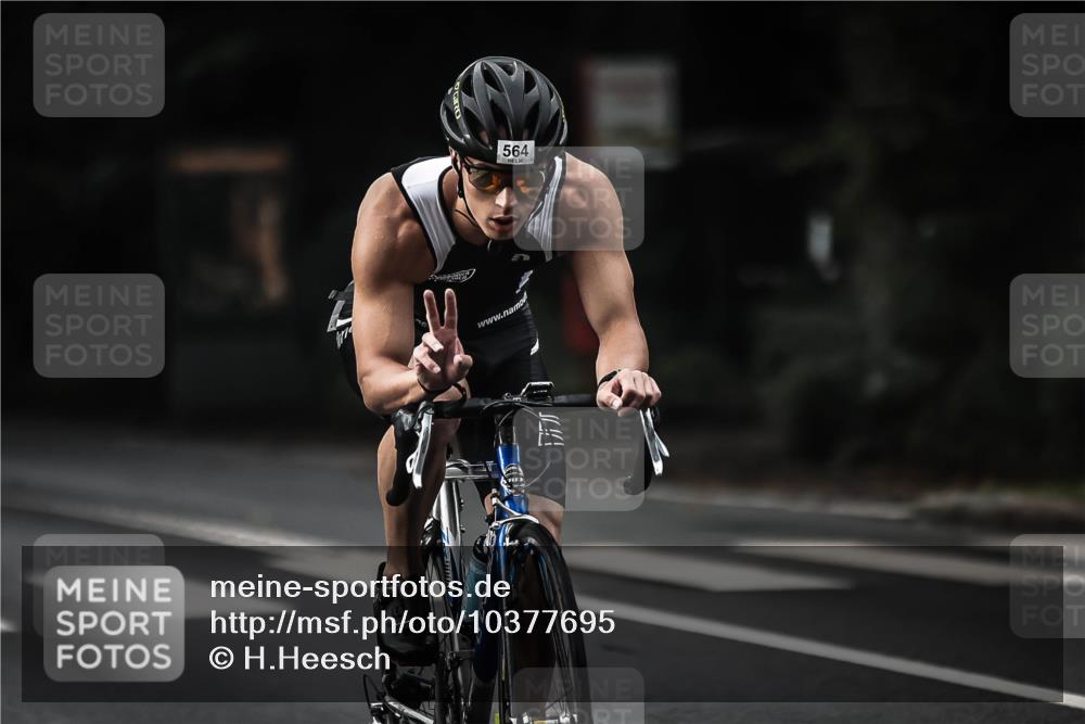 13.09.2026 - Stadtparktriathlon H.Heesch http://msf.ph/oto/10377695 13.09.2026 10:59:21 Radfahren 481, 564, 614, 674 meine-sportfotos.de