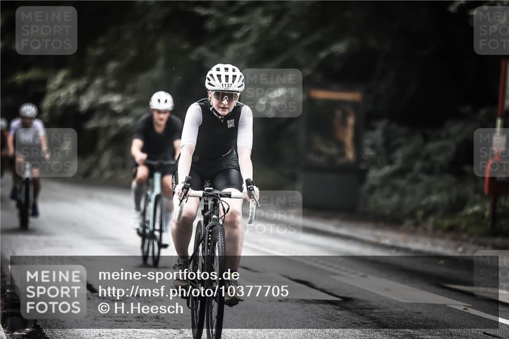 13.09.2026 - Stadtparktriathlon H.Heesch http://msf.ph/oto/10377705 13.09.2026 12:19:54 Radfahren 955, 970, 1077, 1090, 1137, 1157 meine-sportfotos.de