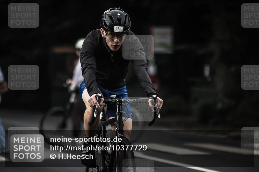 13.09.2026 - Stadtparktriathlon H.Heesch http://msf.ph/oto/10377729 13.09.2026 10:59:26 Radfahren 481, 564, 599 meine-sportfotos.de