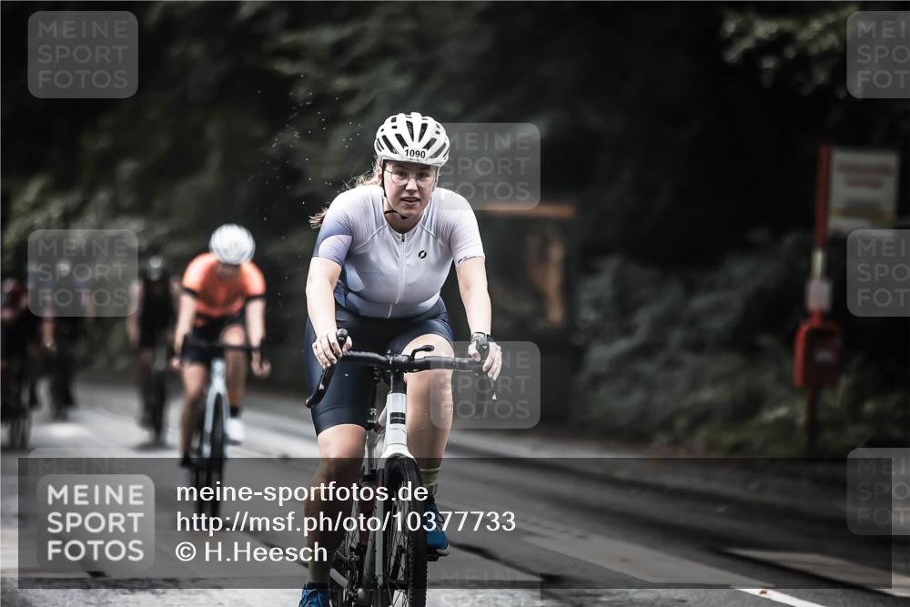 13.09.2026 - Stadtparktriathlon H.Heesch http://msf.ph/oto/10377733 13.09.2026 12:19:57 Radfahren 880, 955, 970, 985, 1047, 1067, 1090, 1137, 1138, 1157 meine-sportfotos.de