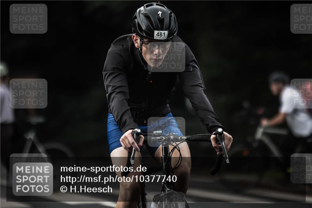 13.09.2026 - Stadtparktriathlon H.Heesch http://msf.ph/oto/10377740 13.09.2026 10:59:26 Radfahren 481, 564, 599 meine-sportfotos.de