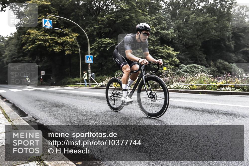13.09.2026 - Stadtparktriathlon H.Heesch http://msf.ph/oto/10377744 13.09.2026 09:47:09 Radfahren 290 meine-sportfotos.de