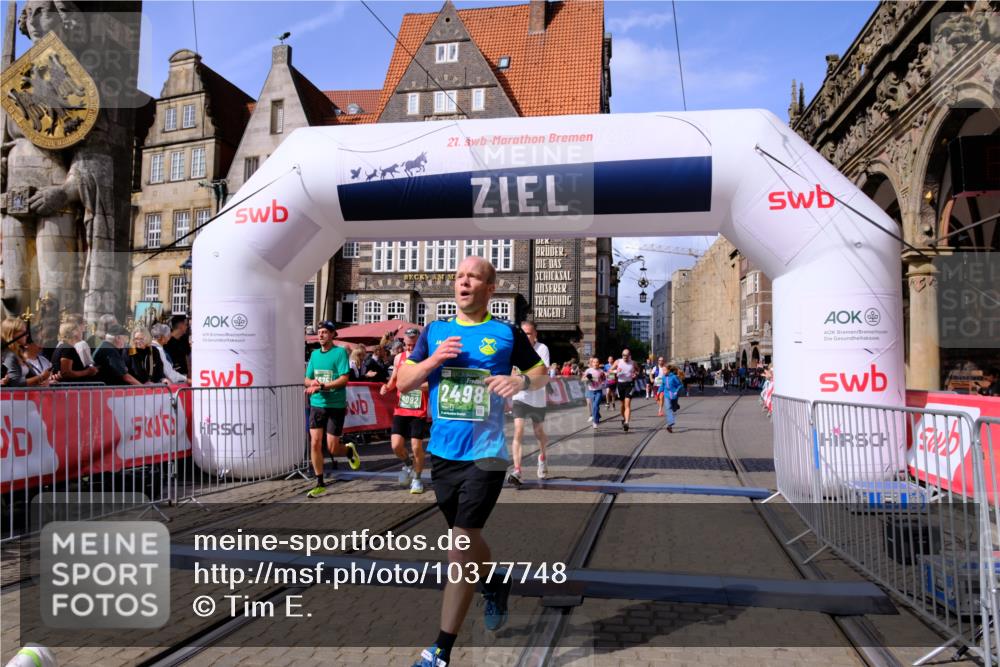 13.09.2026 - 21. swb-Marathon Bremen Tim E. http://msf.ph/oto/10377748 13.09.2026 13:13:29 Ziel 280, 313, 621, 868, 987, 1207, 2130, 2498, 2962, 3566, 3625, 4582, 5345, 5769, 6038, 6349, 6394, 7874, 8197, 8291, 8419, 8464, 9092, 9217 meine-sportfotos.de