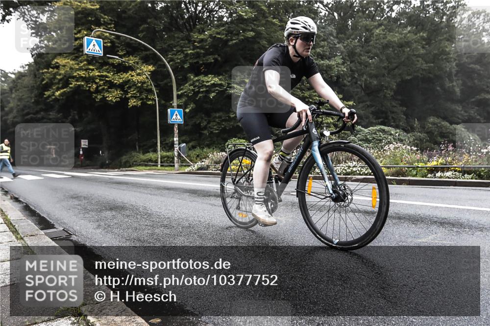 13.09.2026 - Stadtparktriathlon H.Heesch http://msf.ph/oto/10377752 13.09.2026 09:48:09 Radfahren 284 meine-sportfotos.de