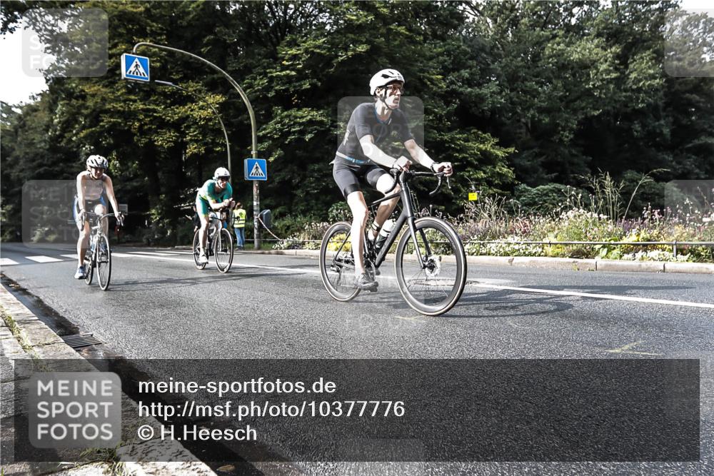13.09.2026 - Stadtparktriathlon H.Heesch http://msf.ph/oto/10377776 13.09.2026 10:45:49 Radfahren 406, 543, 550 meine-sportfotos.de