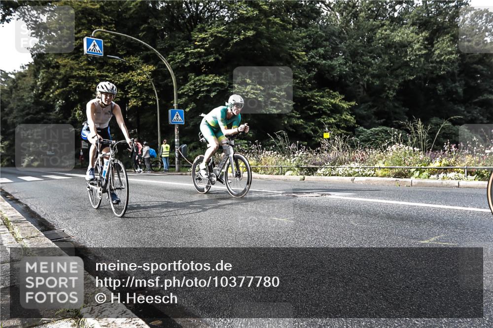 13.09.2026 - Stadtparktriathlon H.Heesch http://msf.ph/oto/10377780 13.09.2026 10:45:49 Radfahren 406, 543, 550 meine-sportfotos.de