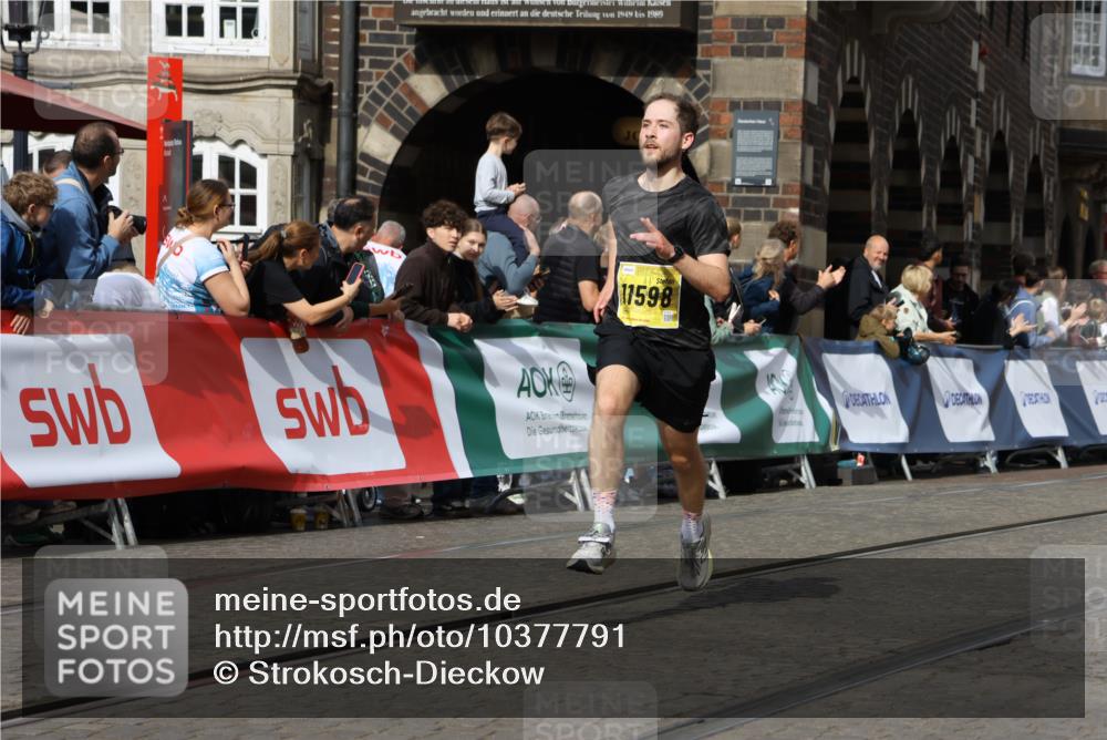 13.09.2026 - 21. swb-Marathon Bremen Strokosch-Dieckow http://msf.ph/oto/10377791 13.09.2026 11:03:37 Ziel 10092, 10150, 10187, 10195, 10237, 10309, 10528, 10531, 10598, 10724, 10727, 10904, 10959, 11070, 11493, 11598, 11676, 11773, 11830, 11836, 12068, 12184, 12185, 12214, 12611, 10090, 10091, 10152, 10327, 10357, 10429, 10569, 10796, 10918, 10950, 11325, 11451, 11595, 11868, 11967, 12074 meine-sportfotos.de