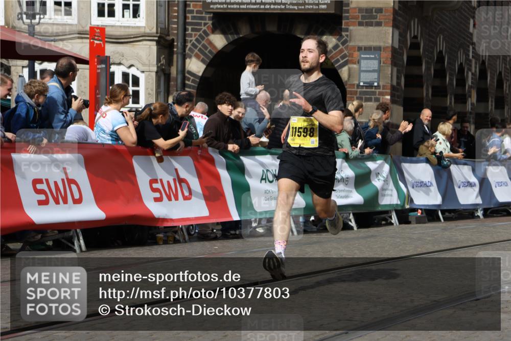 13.09.2026 - 21. swb-Marathon Bremen Strokosch-Dieckow http://msf.ph/oto/10377803 13.09.2026 11:03:37 Ziel 10092, 10150, 10187, 10195, 10237, 10309, 10528, 10531, 10598, 10724, 10727, 10904, 10959, 11070, 11493, 11598, 11676, 11773, 11830, 11836, 12068, 12184, 12185, 12214, 12611, 10090, 10091, 10152, 10327, 10357, 10429, 10569, 10796, 10918, 10950, 11325, 11451, 11595, 11868, 11967, 12074 meine-sportfotos.de