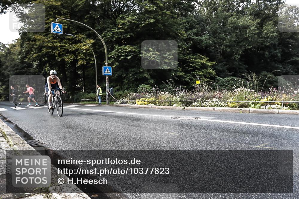 13.09.2026 - Stadtparktriathlon H.Heesch http://msf.ph/oto/10377823 13.09.2026 10:45:53 Radfahren 406, 429, 487 meine-sportfotos.de