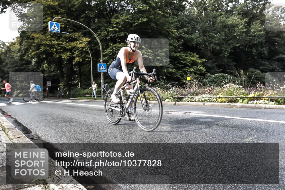 13.09.2026 - Stadtparktriathlon H.Heesch http://msf.ph/oto/10377828 13.09.2026 10:45:54 Radfahren 429, 487 meine-sportfotos.de