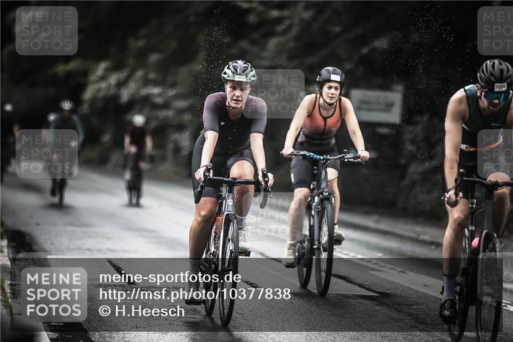 13.09.2026 - Stadtparktriathlon H.Heesch http://msf.ph/oto/10377838 13.09.2026 12:20:07 Radfahren 880, 938, 985, 1024, 1028, 1047, 1056, 1067, 1087, 1120, 1138, 1149, 1187 meine-sportfotos.de
