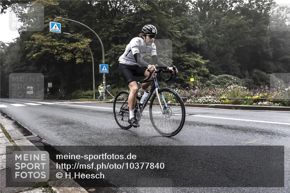 13.09.2026 - Stadtparktriathlon H.Heesch http://msf.ph/oto/10377840 13.09.2026 09:50:42 Radfahren 215, 312 meine-sportfotos.de