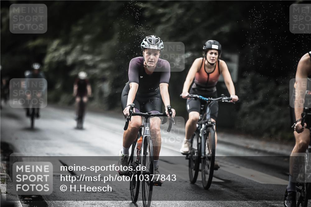 13.09.2026 - Stadtparktriathlon H.Heesch http://msf.ph/oto/10377843 13.09.2026 12:20:08 Radfahren 880, 938, 985, 1024, 1028, 1056, 1067, 1087, 1120, 1149, 1187 meine-sportfotos.de