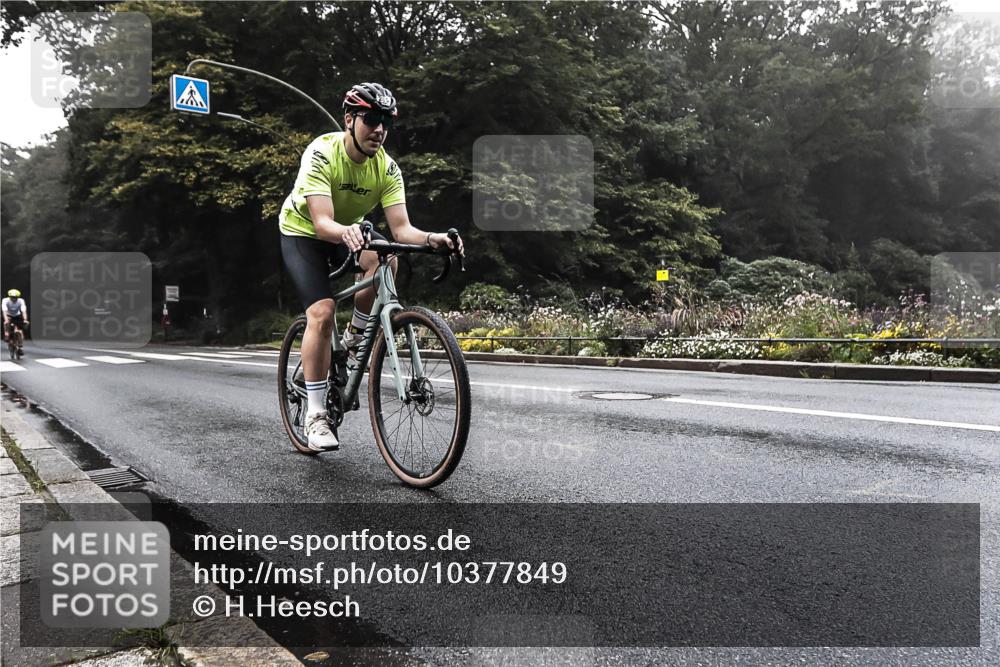 13.09.2026 - Stadtparktriathlon H.Heesch http://msf.ph/oto/10377849 13.09.2026 09:51:01 Radfahren 217, 227, 285, 293 meine-sportfotos.de