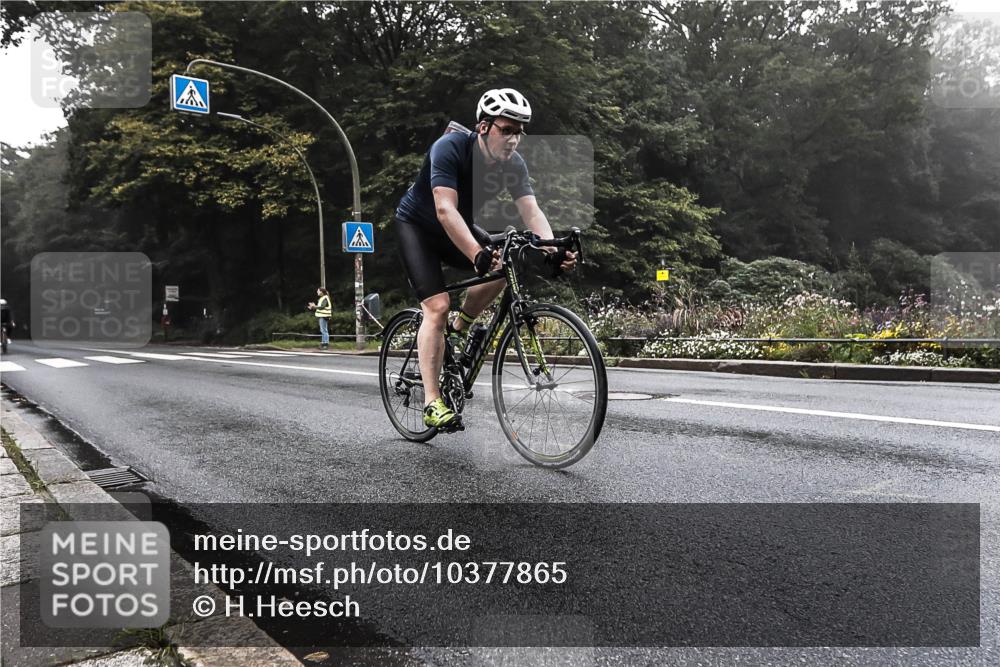 13.09.2026 - Stadtparktriathlon H.Heesch http://msf.ph/oto/10377865 13.09.2026 09:51:05 Radfahren 217, 227, 239 meine-sportfotos.de
