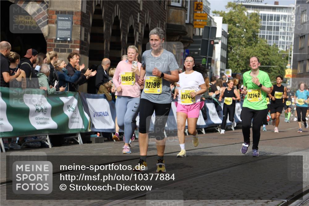 13.09.2026 - 21. swb-Marathon Bremen Strokosch-Dieckow http://msf.ph/oto/10377884 13.09.2026 11:03:39 Ziel 10092, 10150, 10187, 10195, 10237, 10309, 10531, 10724, 10727, 10904, 10959, 11070, 11493, 11598, 11676, 11773, 11830, 12068, 12184, 12185, 12611, 10090, 10091, 10152, 10357, 10403, 10429, 10796, 10918, 11149, 11325, 11451, 11511, 11868, 11967, 12504 meine-sportfotos.de