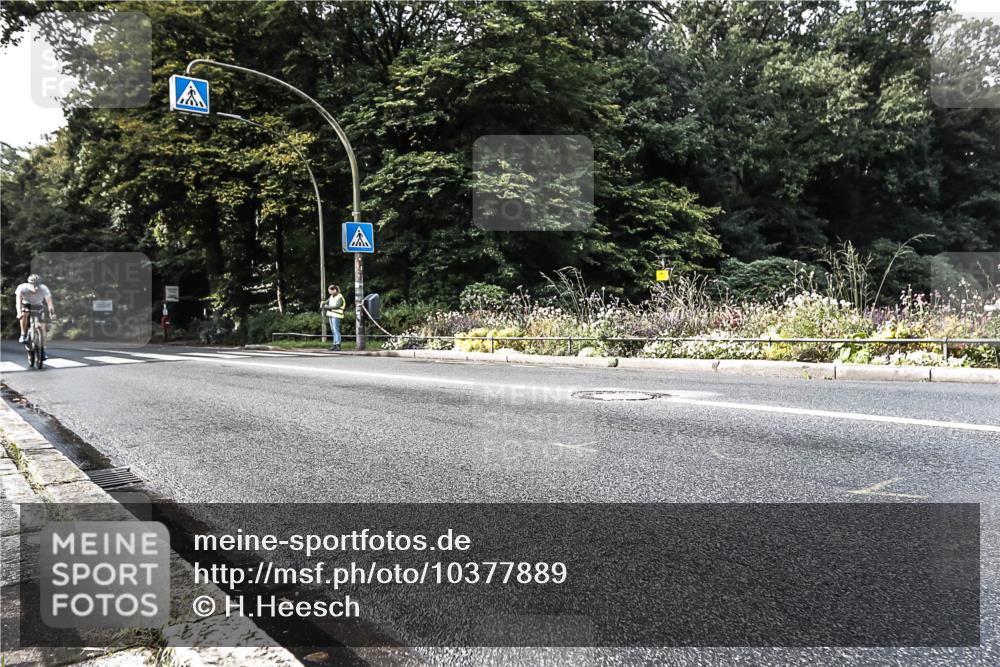 13.09.2026 - Stadtparktriathlon H.Heesch http://msf.ph/oto/10377889 13.09.2026 10:46:06 Radfahren 361, 566, 571 meine-sportfotos.de