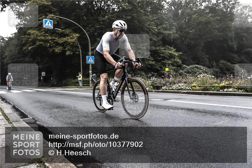 13.09.2026 - Stadtparktriathlon H.Heesch http://msf.ph/oto/10377902 13.09.2026 09:51:43 Radfahren 213, 262, 264, 287, 296, 313 meine-sportfotos.de