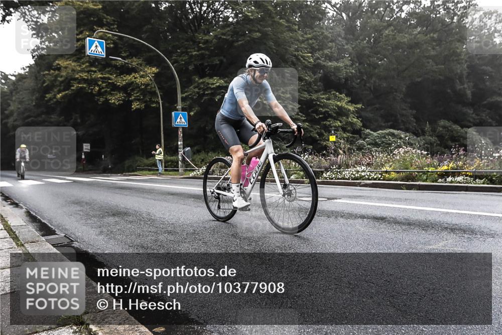 13.09.2026 - Stadtparktriathlon H.Heesch http://msf.ph/oto/10377908 13.09.2026 09:51:45 Radfahren 213, 247, 262, 264, 287, 296 meine-sportfotos.de