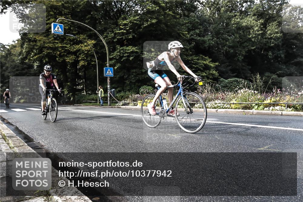13.09.2026 - Stadtparktriathlon H.Heesch http://msf.ph/oto/10377942 13.09.2026 10:46:14 Radfahren 351, 372, 377, 381, 420, 432 meine-sportfotos.de