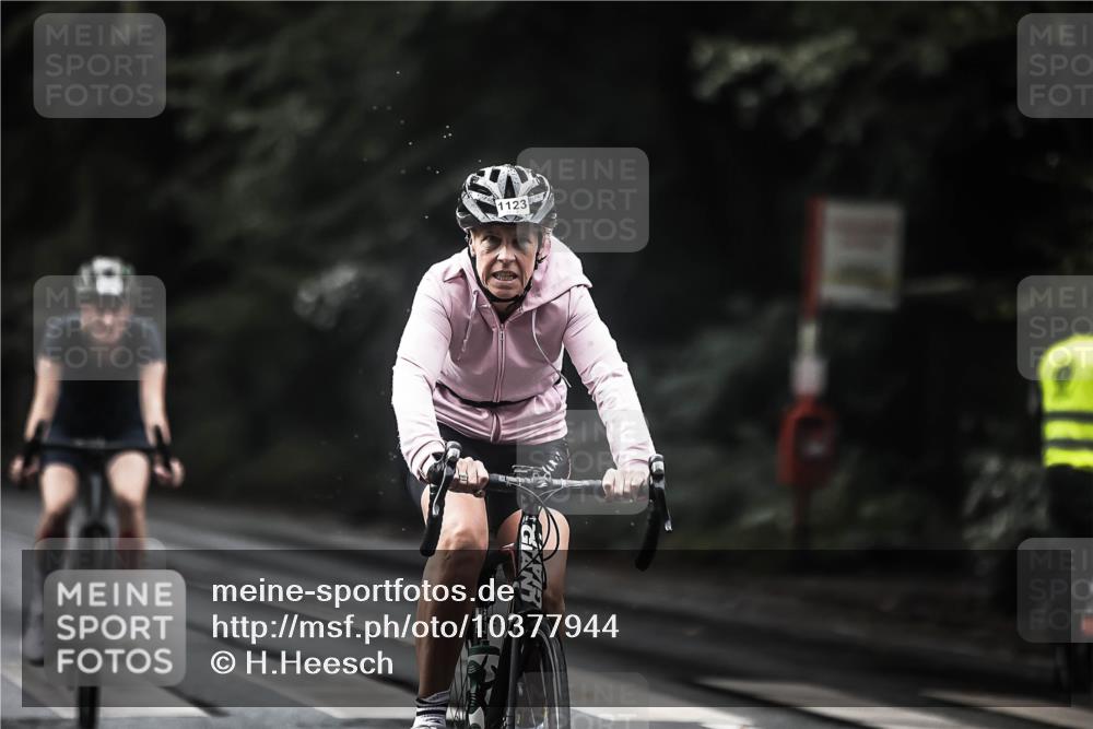13.09.2026 - Stadtparktriathlon H.Heesch http://msf.ph/oto/10377944 13.09.2026 12:20:19 Radfahren 844, 949, 1004, 1051, 1088, 1123, 1128 meine-sportfotos.de