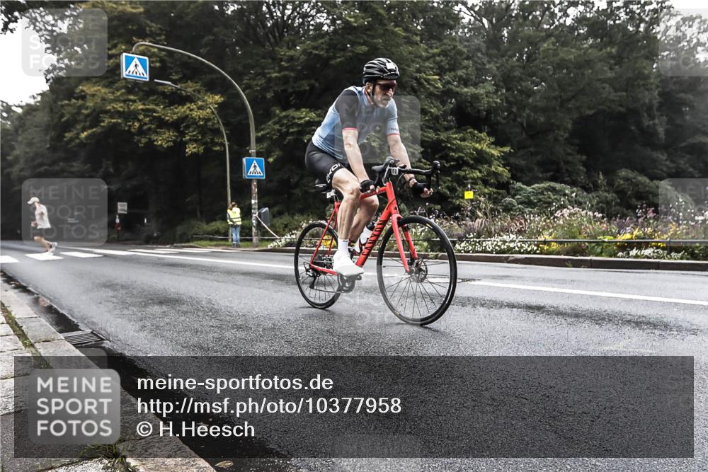 13.09.2026 - Stadtparktriathlon H.Heesch http://msf.ph/oto/10377958 13.09.2026 09:52:24 Radfahren 304, 324 meine-sportfotos.de