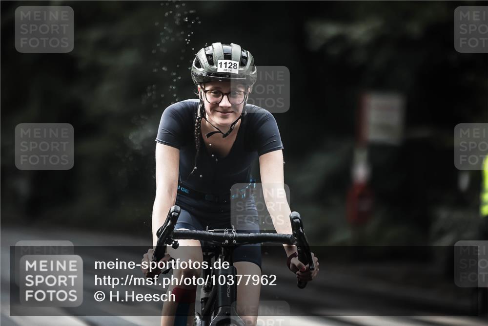 13.09.2026 - Stadtparktriathlon H.Heesch http://msf.ph/oto/10377962 13.09.2026 12:20:20 Radfahren 844, 949, 1004, 1051, 1088, 1123, 1128, 1164 meine-sportfotos.de