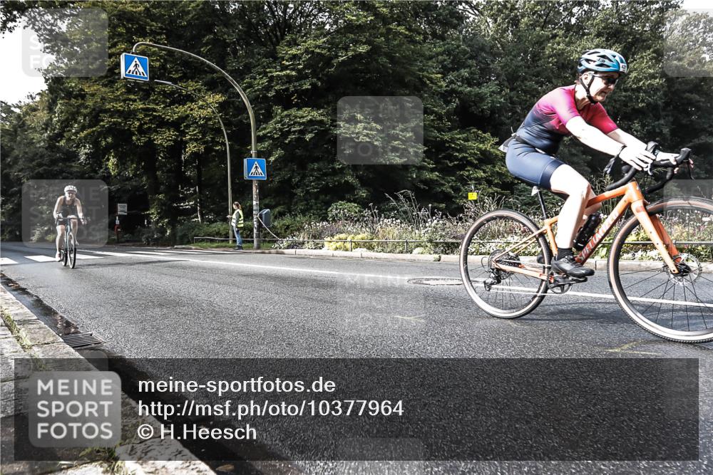 13.09.2026 - Stadtparktriathlon H.Heesch http://msf.ph/oto/10377964 13.09.2026 10:46:16 Radfahren 351, 372, 377, 381, 420 meine-sportfotos.de