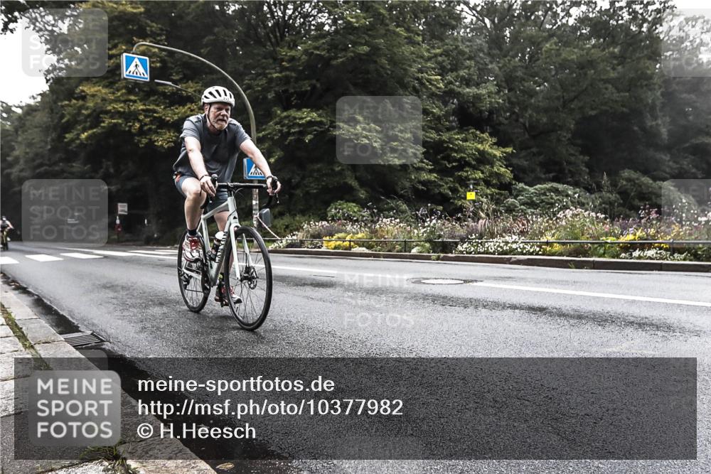 13.09.2026 - Stadtparktriathlon H.Heesch http://msf.ph/oto/10377982 13.09.2026 09:52:38 Radfahren 241, 331 meine-sportfotos.de