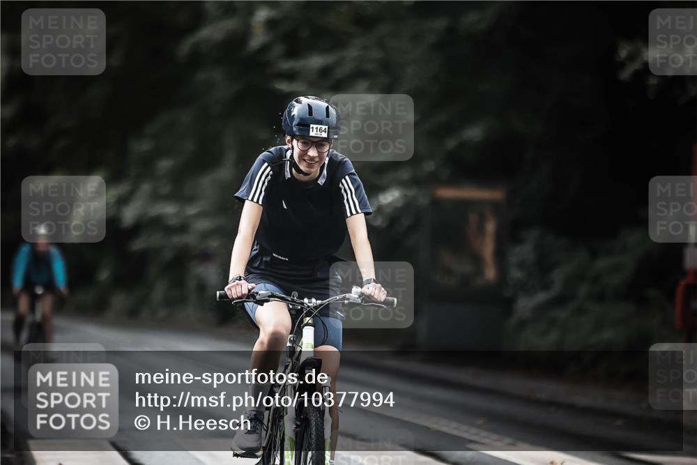 13.09.2026 - Stadtparktriathlon H.Heesch http://msf.ph/oto/10377994 13.09.2026 12:20:26 Radfahren 1088, 1091, 1128, 1164 meine-sportfotos.de