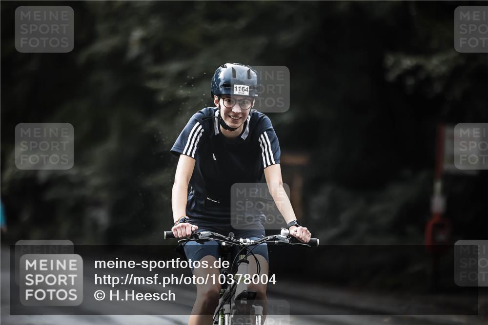 13.09.2026 - Stadtparktriathlon H.Heesch http://msf.ph/oto/10378004 13.09.2026 12:20:27 Radfahren 1088, 1091, 1164 meine-sportfotos.de