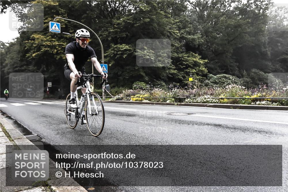 13.09.2026 - Stadtparktriathlon H.Heesch http://msf.ph/oto/10378023 13.09.2026 09:53:08 Radfahren 244, 286 meine-sportfotos.de