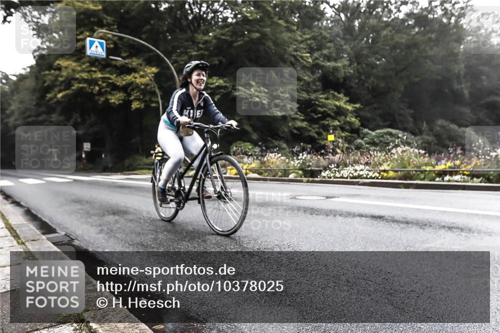 13.09.2026 - Stadtparktriathlon H.Heesch http://msf.ph/oto/10378025 13.09.2026 09:53:13 Radfahren 233, 326 meine-sportfotos.de