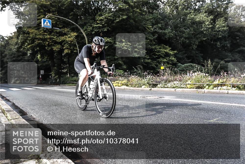 13.09.2026 - Stadtparktriathlon H.Heesch http://msf.ph/oto/10378041 13.09.2026 10:46:21 Radfahren 464 meine-sportfotos.de