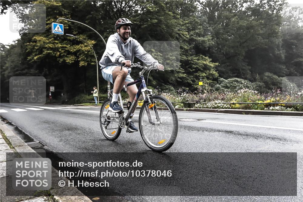 13.09.2026 - Stadtparktriathlon H.Heesch http://msf.ph/oto/10378046 13.09.2026 09:53:42 Radfahren 329 meine-sportfotos.de