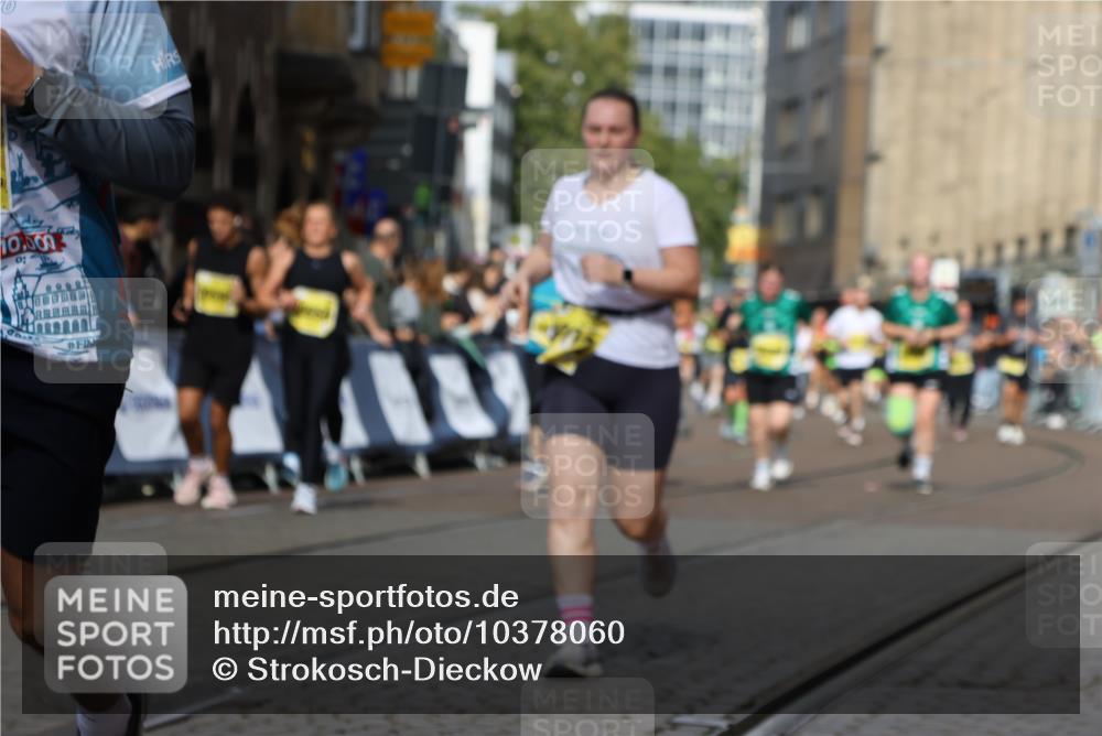 13.09.2026 - 21. swb-Marathon Bremen Strokosch-Dieckow http://msf.ph/oto/10378060 13.09.2026 11:03:43 Ziel 10092, 10150, 10187, 10237, 10309, 10420, 10724, 10904, 11211, 11411, 11598, 11655, 11746, 11773, 11830, 12068, 12184, 12185, 12611, 10152, 10357, 10403, 10429, 10607, 10659, 10720, 10796, 10918, 11149, 11319, 11325, 11451, 11470, 11471, 11511, 11618, 11868, 11967, 12260, 12392, 12433, 12504 meine-sportfotos.de