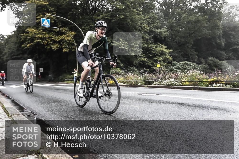 13.09.2026 - Stadtparktriathlon H.Heesch http://msf.ph/oto/10378062 13.09.2026 09:53:53 Radfahren 243, 251, 274, 289 meine-sportfotos.de
