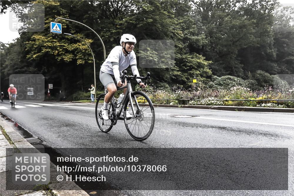 13.09.2026 - Stadtparktriathlon H.Heesch http://msf.ph/oto/10378066 13.09.2026 09:53:53 Radfahren 243, 251, 274, 289 meine-sportfotos.de
