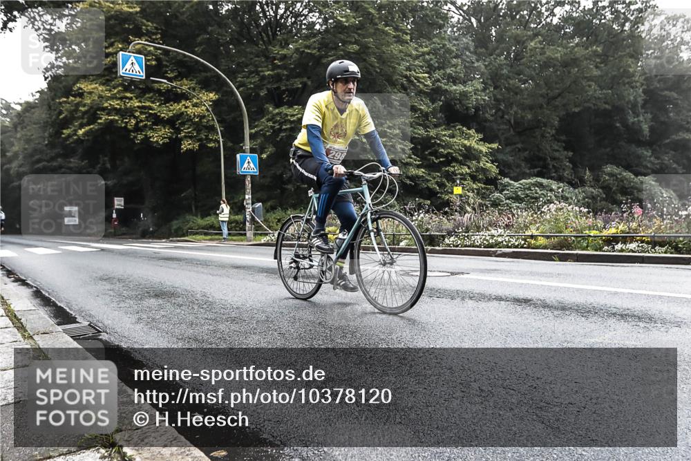 13.09.2026 - Stadtparktriathlon H.Heesch http://msf.ph/oto/10378120 13.09.2026 09:54:25 Radfahren 223, 226, 298, 302, 317 meine-sportfotos.de