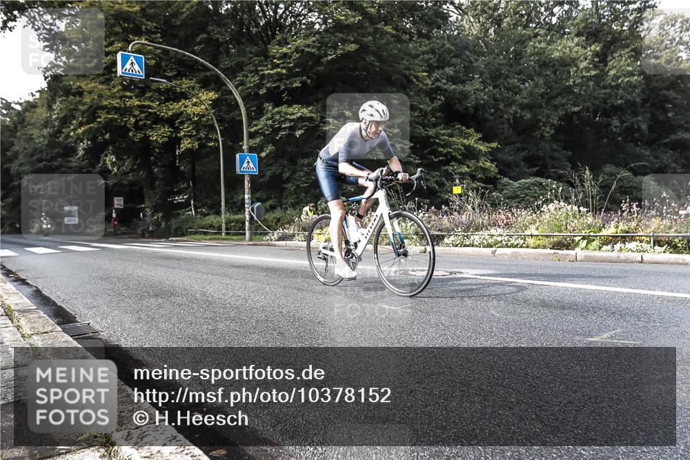 13.09.2026 - Stadtparktriathlon H.Heesch http://msf.ph/oto/10378152 13.09.2026 10:46:39 Radfahren 486 meine-sportfotos.de