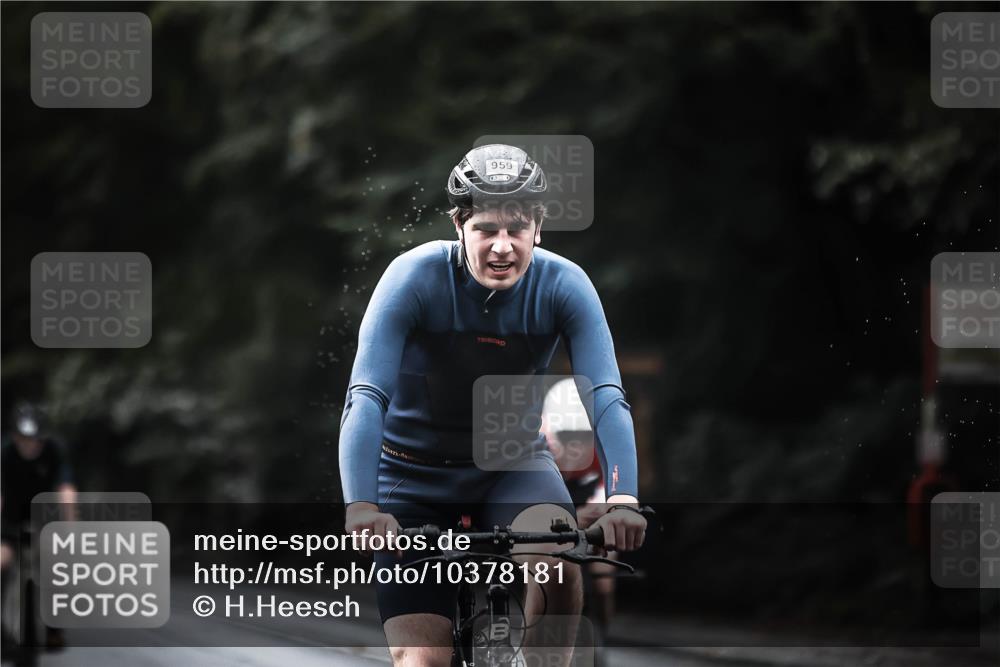 13.09.2026 - Stadtparktriathlon H.Heesch http://msf.ph/oto/10378181 13.09.2026 12:20:50 Radfahren 950, 953, 959, 1017, 1076, 1081, 1108, 1118, 1242 meine-sportfotos.de
