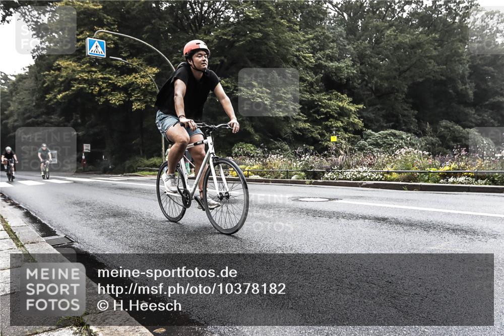 13.09.2026 - Stadtparktriathlon H.Heesch http://msf.ph/oto/10378182 13.09.2026 09:54:55 Radfahren 237, 245, 253, 294, 316, 335 meine-sportfotos.de
