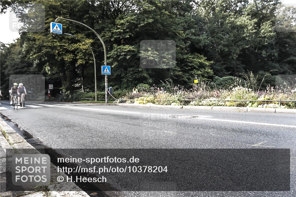 13.09.2026 - Stadtparktriathlon H.Heesch http://msf.ph/oto/10378204 13.09.2026 10:46:45 Radfahren 353, 358, 392, 410 meine-sportfotos.de