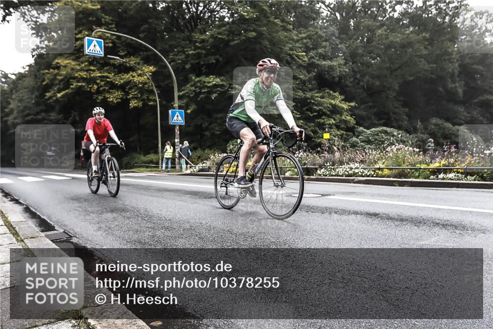 13.09.2026 - Stadtparktriathlon H.Heesch http://msf.ph/oto/10378255 13.09.2026 09:55:26 Radfahren 281, 283, 297, 327 meine-sportfotos.de