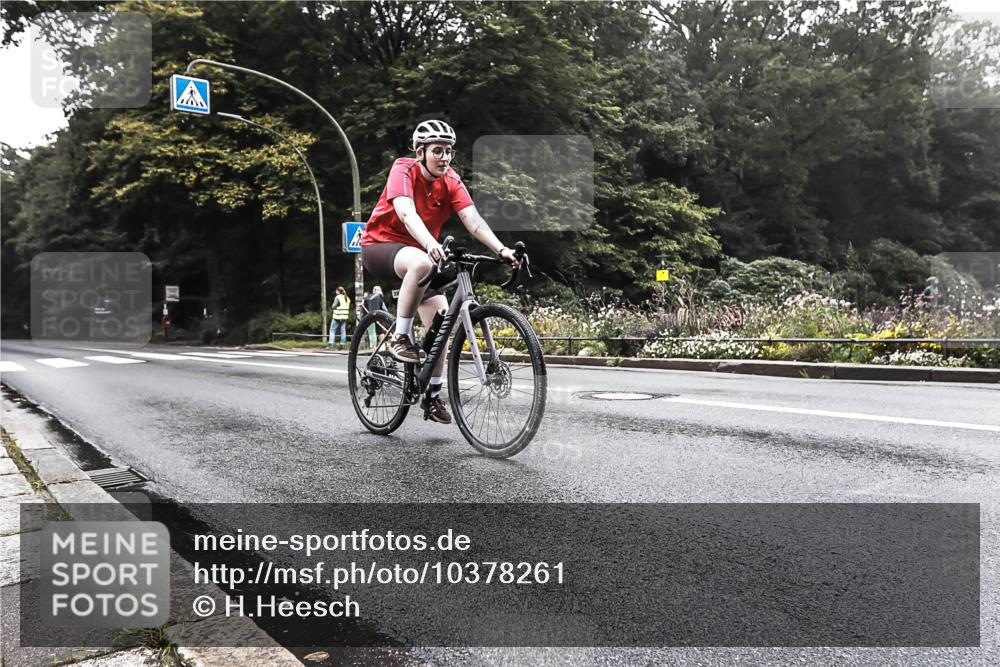 13.09.2026 - Stadtparktriathlon H.Heesch http://msf.ph/oto/10378261 13.09.2026 09:55:27 Radfahren 281, 283, 297, 327 meine-sportfotos.de