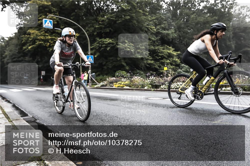 13.09.2026 - Stadtparktriathlon H.Heesch http://msf.ph/oto/10378275 13.09.2026 09:55:41 Radfahren 221, 319 meine-sportfotos.de