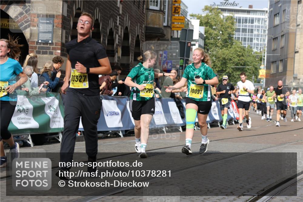 13.09.2026 - 21. swb-Marathon Bremen Strokosch-Dieckow http://msf.ph/oto/10378281 13.09.2026 11:03:48 Ziel 10092, 10187, 10237, 10309, 10420, 10724, 10902, 10904, 11211, 11411, 11598, 11655, 11746, 11773, 12068, 12184, 12185, 12611, 10152, 10357, 10403, 10429, 10607, 10659, 10720, 10726, 10912, 10913, 10918, 11149, 11319, 11325, 11451, 11470, 11471, 11511, 11618, 11967, 12140, 12260, 12392, 12433, 12504 meine-sportfotos.de